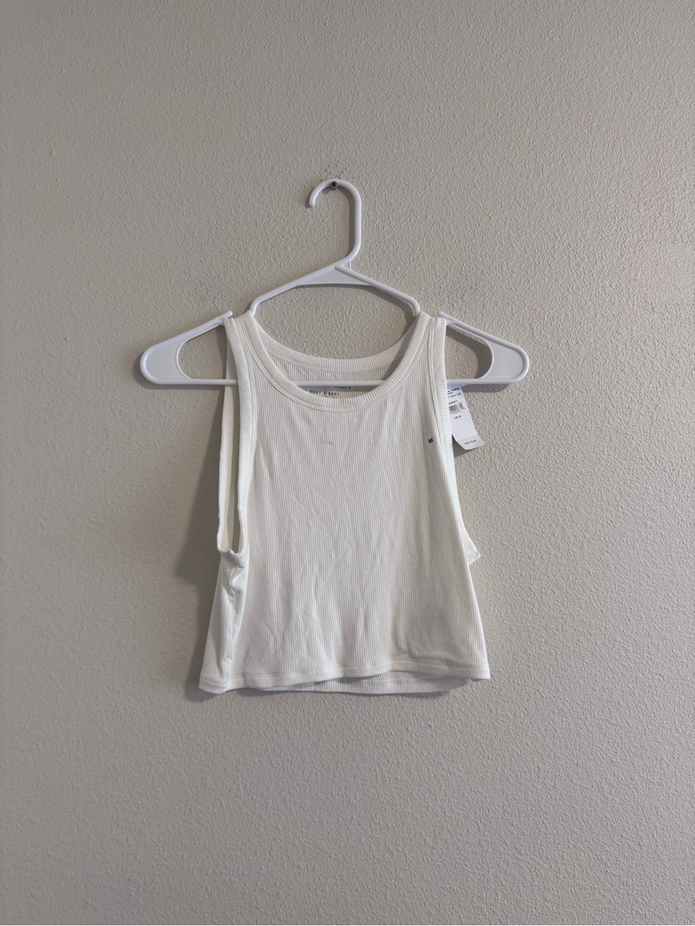 NWT American eagle Women's White Ribbed Crop Tank Top - Classic Sleeveless Knit